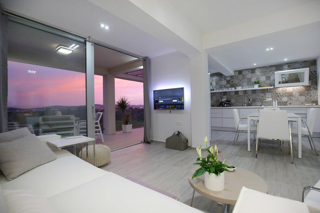 Lalic Gallery Villa บาร์บินเย ภายนอก รูปภาพ